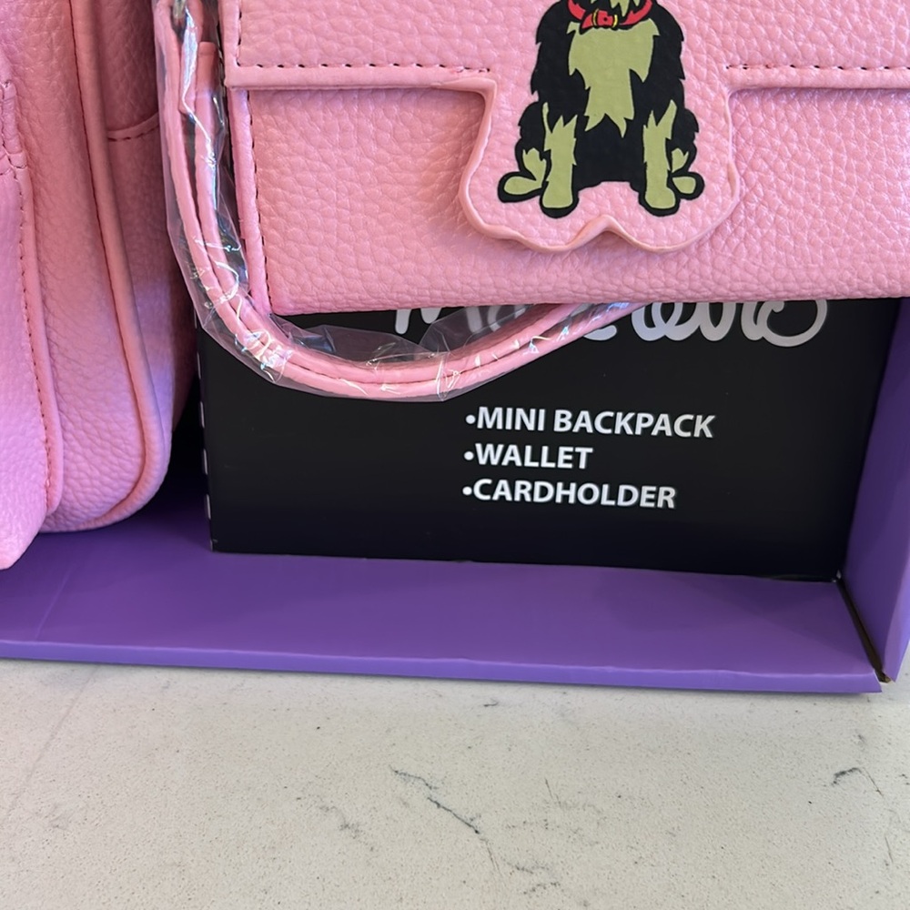 Marc TETRO Yorkie puppy/dog gift set- Yorkshire terrier
Backpack
Wallet - Picture 5 of 9